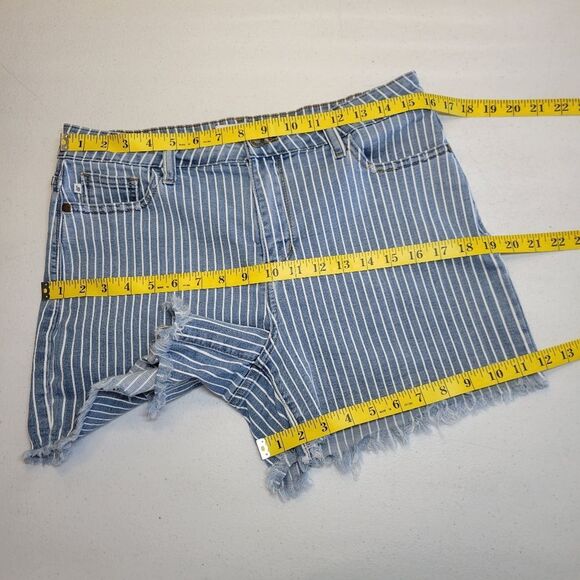 Judy Blue Striped Blue Denim Women Shorts Stretchy Raw Hem - Picture 8 of 10